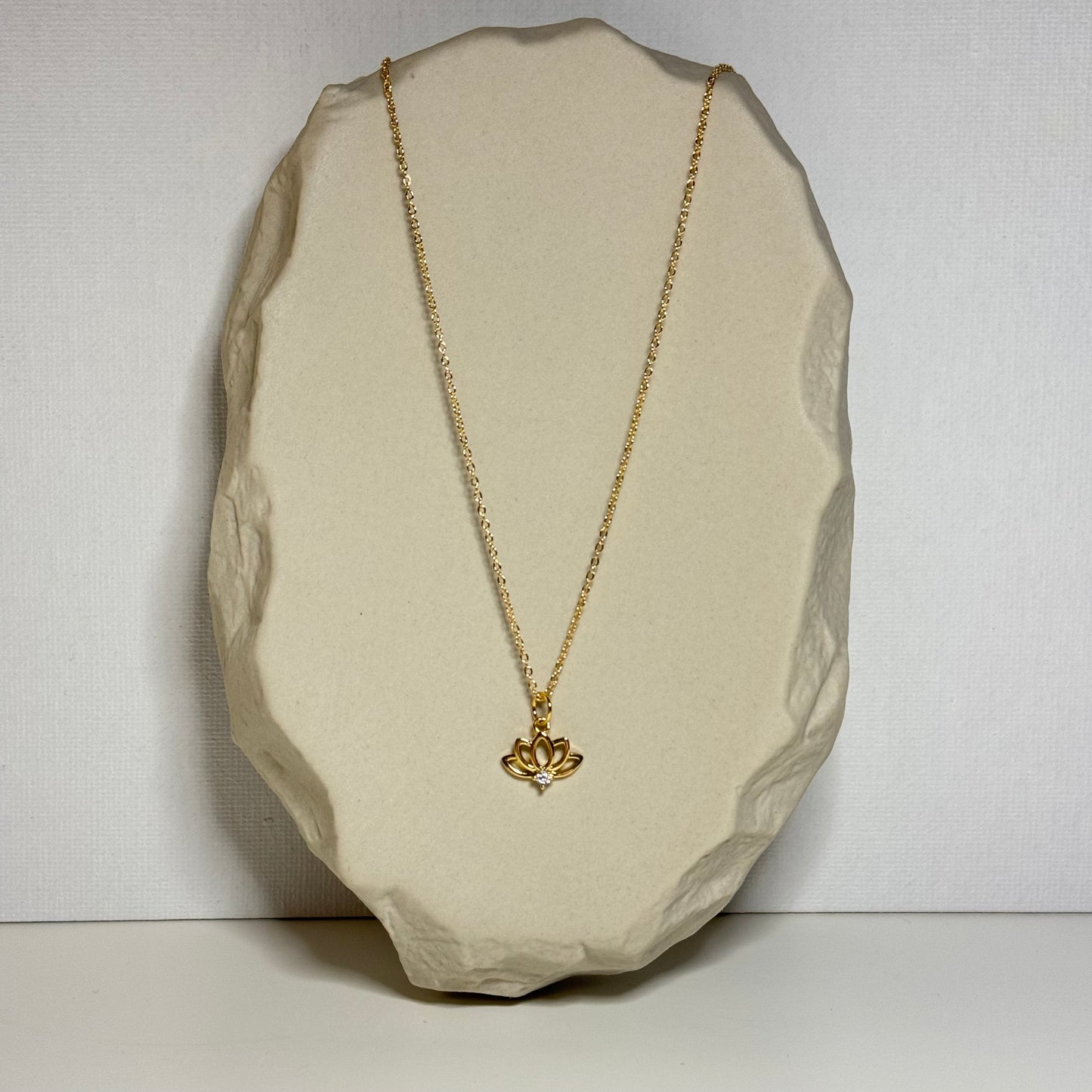 LOTUS NECKLACE GOLD